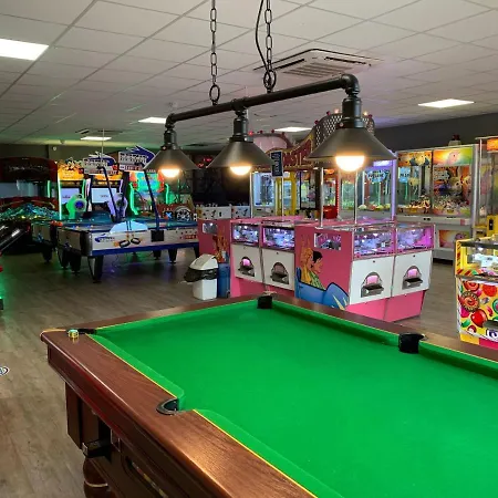 Salty Dog At The Bay Filey, Sleeps 4, 2 Dogs Welcome For Free Too 別荘