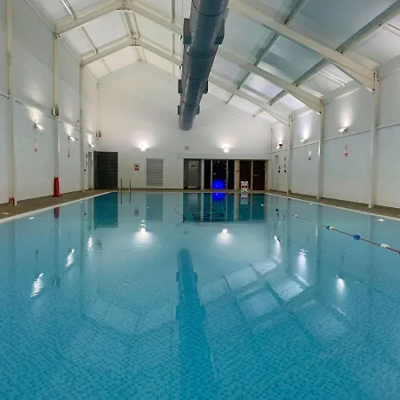 Salty Dog At The Bay Filey, Sleeps 4, 2 Dogs Welcome For Free Too 別荘