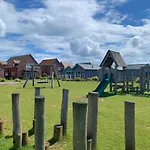 Salty Dog, The Bay, 2 Bedrooms With Ensuites, Parking For 2 Cars, 2 Dogs Welcome Filey